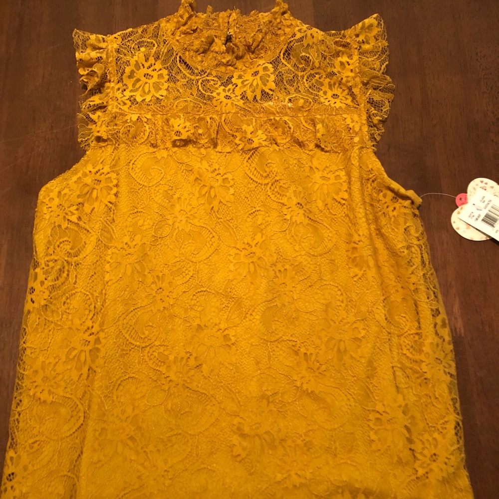 Shirt - Picture 2 of 4